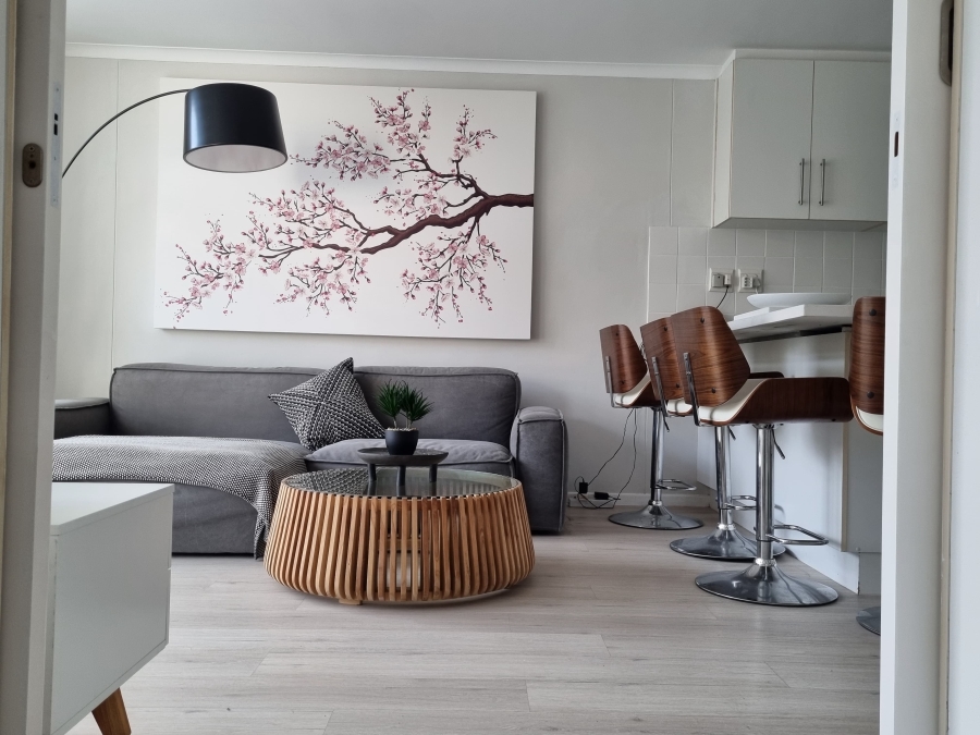 To Let 1 Bedroom Property for Rent in Sea Point Western Cape
